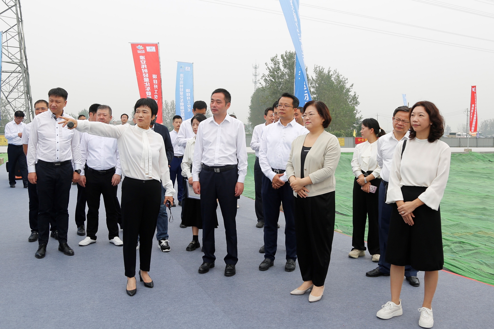 1696670165479772.jpg 淮安SG·亚洲胜游轻量化车载新型显示组件项目开工建设3.JPG